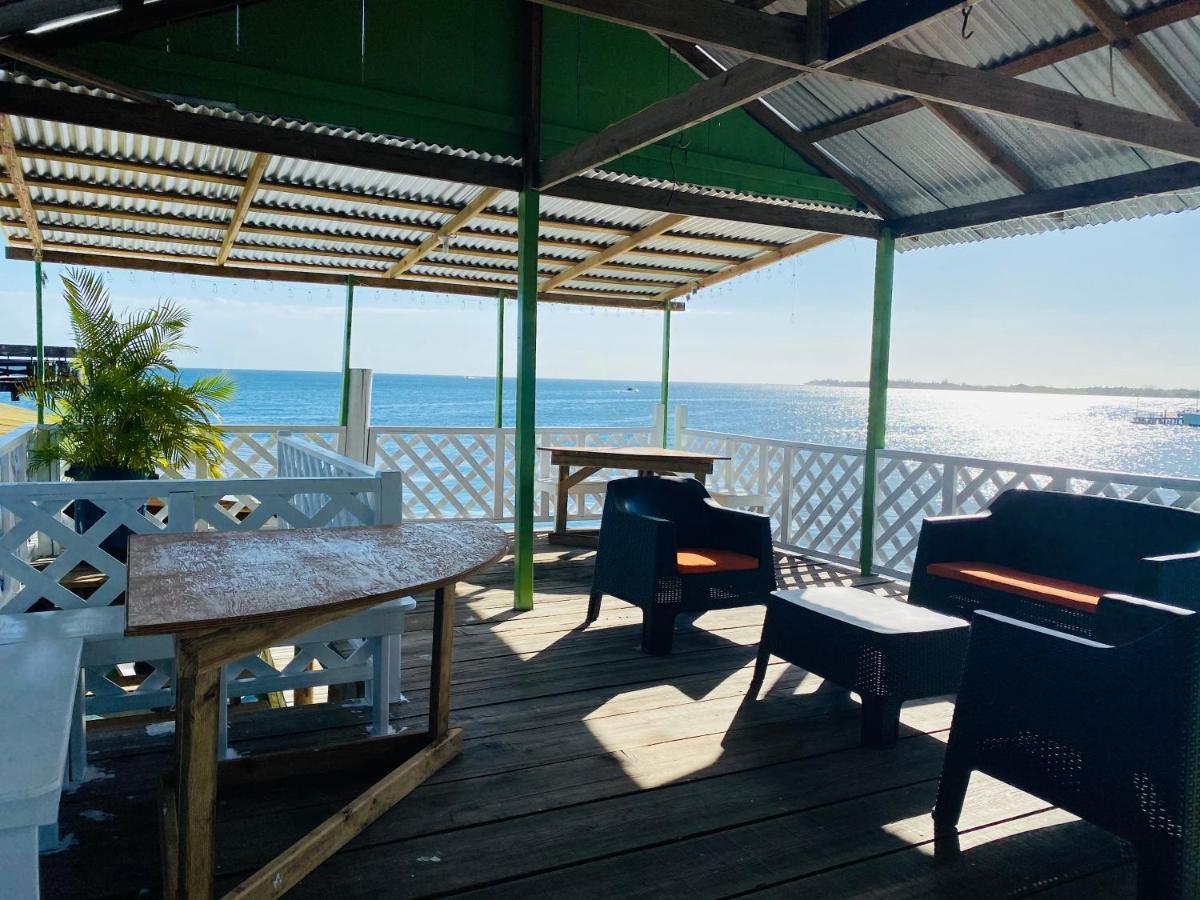 Blue Sky Rentals Utila Exterior foto